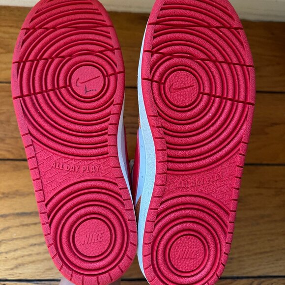 Like New Nike Court Borough Low 2 GS Sneakers Sail Hot Curry/Red - Boys 6Y - Picture 9 of 9